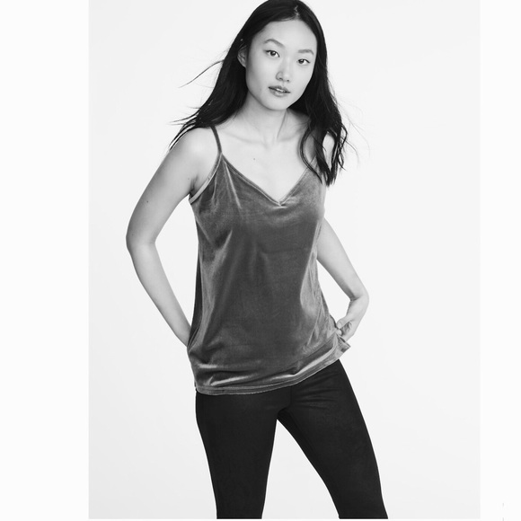 🌹HP best in Tops🌹Navy Velvet Tank / Camisole NWT - Picture 3 of 4